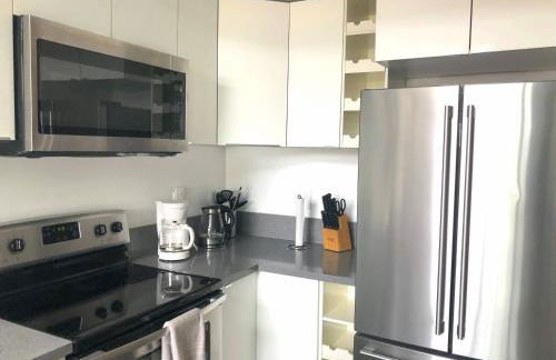 Modern 2 Bdrm w/Parking in the Heart of Hillcrest - Foto 10