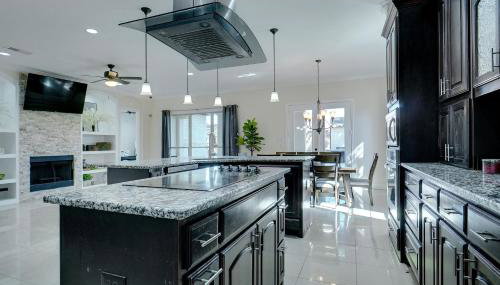 GORGEOUS 5-bd 4ba w Pool, Hot Tub, 2 kitchens, & Game Room Near Dallas Airports! - Foto 5, stove, dishwasher, pet friendly