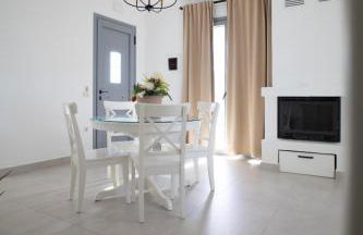 Kotinos Luxury Suites - Photo 14