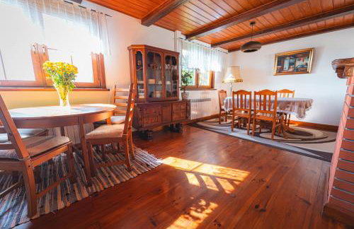 Bug Na Skarpie - Domek Wypoczynkowy z Jacuzzi i Kominkiem - Foto 8