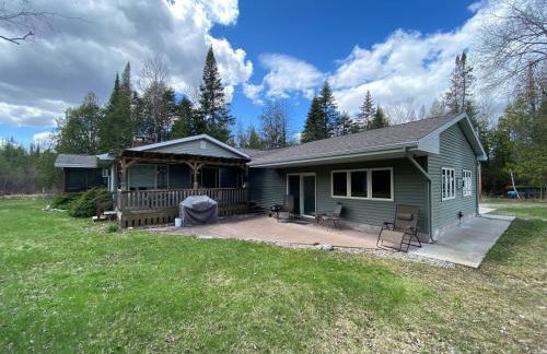 Secluded Au Sable River Home - Foto 49