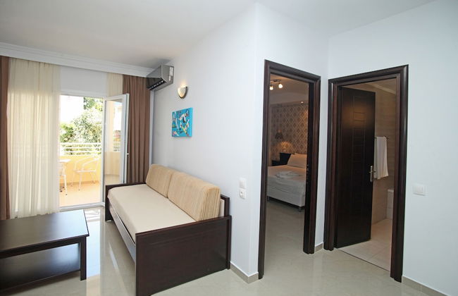 Naias Beach Hotel - Foto 12