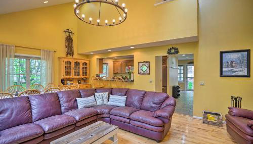 Family-Friendly Hancock Home Walk to Slopes! - Foto 4