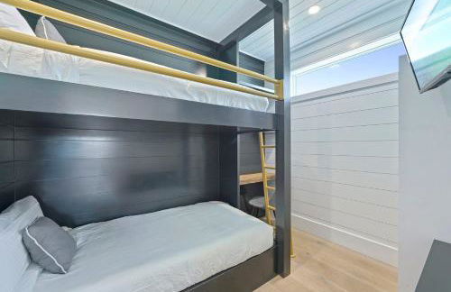 Water's Edge - Luxury Lakefront Beach House with Private Pool & Community Amenities - Foto 29