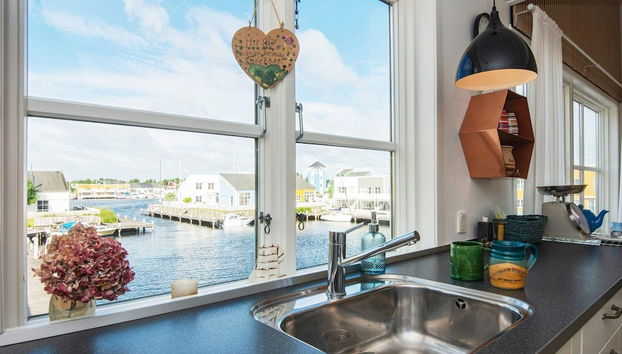 8 Person Holiday Home on a Holiday Park in Ebeltoft - Foto 5, Cocina privada