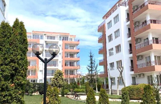 Seaside Studio Apartment in Ravda - Photo 29