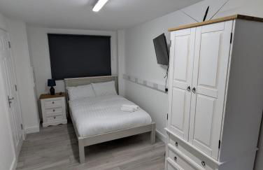 Spacious 4 Bedroom Home - Foto 3