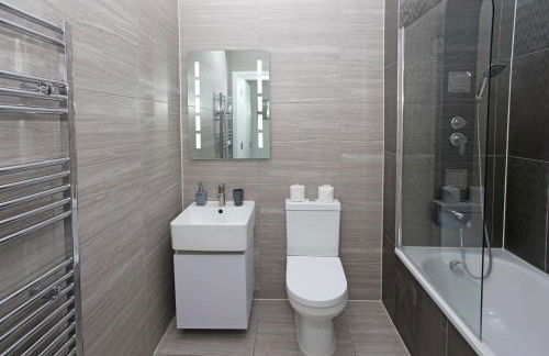 Sapphire House Apartments - Photo 142