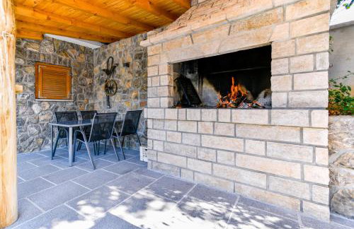 Apartman Lavanda sa bazenom i okućnicom 4* - Foto 22