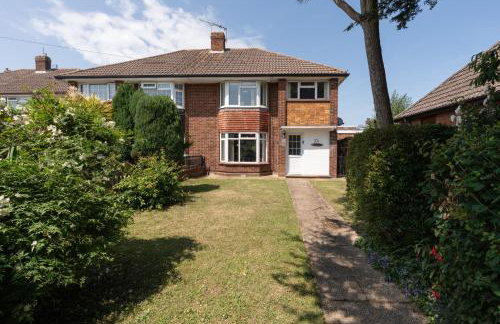 3-Bedroom Cosy Stunning Central Home, Sleeps 8 with Parking and Private Garden - LONG TERM STAY SPRING SPECIAL OFFER AVAILABLE! - by Blue Puffin Stays - Foto 5