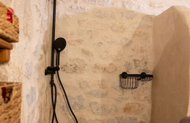 Dandy Villas Tower House Built in 17th Century Pool - Photo 23