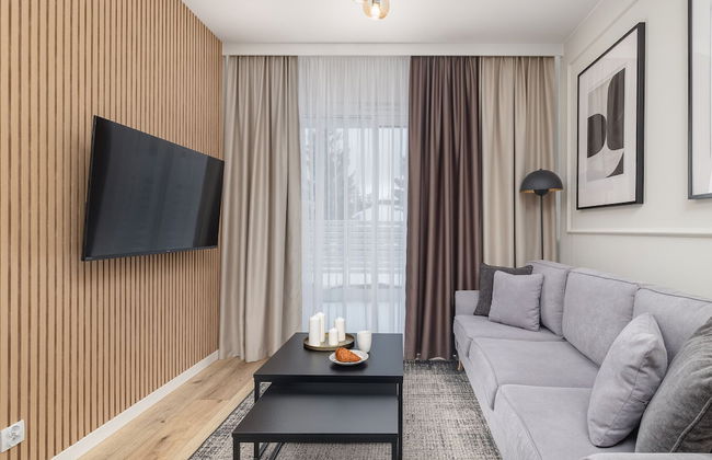 Coast Apartment With Terrace by Renters - Photo 20