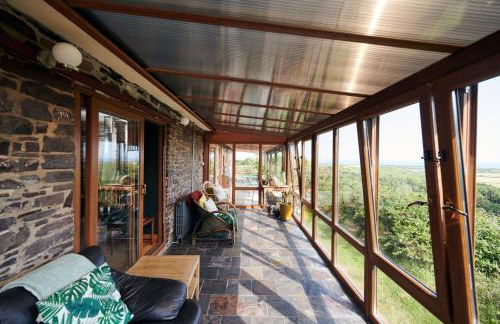 Brofallen - spacious holiday cottage with sea views and enclosed garden - Photo 5