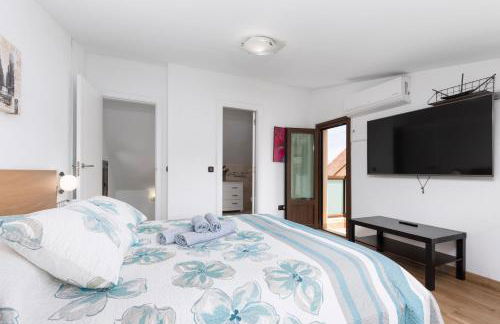 Sunset Beach 4 Bedroom Villa 200m to Beach+Fast WIFI - Photo 8