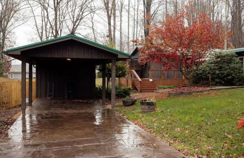 Home with Sauna & Hot Tub & Lake Access - Foto 33