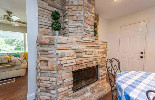 Close to Beach, Hot Tub, Pet Friendly, Firepit - Foto 25