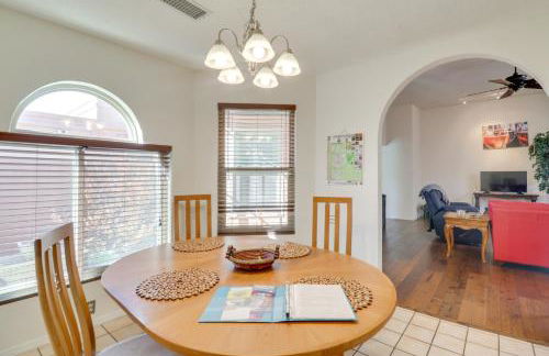 Covered Patio and Private Yard Albuquerque Retreat - Foto 5