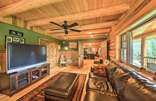 Waterfront Log Home with 95 Acres on Yaak River - Foto 10