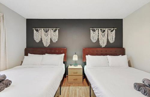 Luxury 5BR Getaway w Pool Hot Tub & Cinema - Foto 35