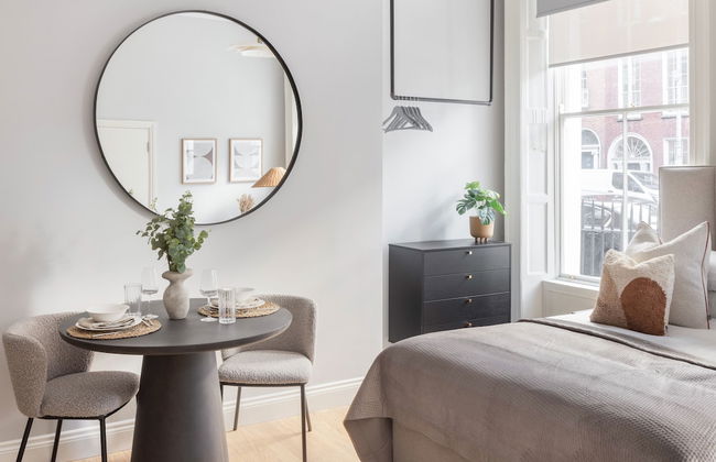 Urban Rest - Merrion Square Apartments - Photo 10
