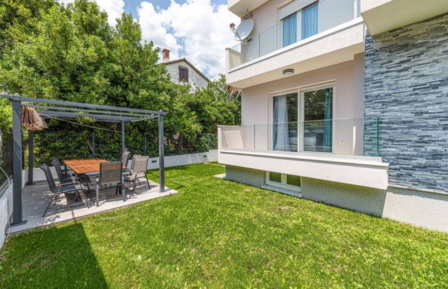 Expansive Retreat With Private Pool & Bbq, Near the Beach - Foto 41