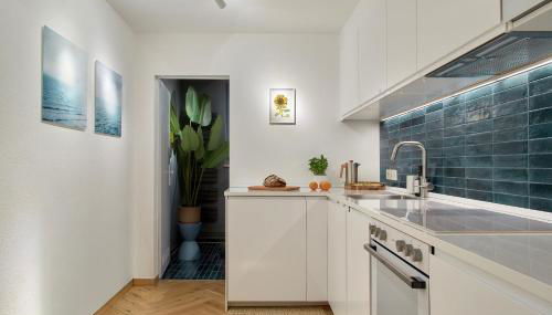 nestup - 80 qm Design Apartment in Kreuzberg - Cozy & Central - Foto 5, Shopping Area, stove, dishwasher, heating, toaster