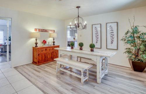 Hill Country Escape Family Home with Outdoor Oasis - Foto 6