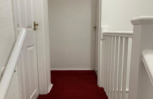 Spacious semi detached house - Photo 36