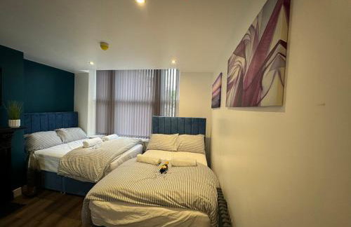 Luxury 6-Bed House - 6 En Suite- Jaquzzi Baths - Private Parking - Suitable for contractors - Foto 15