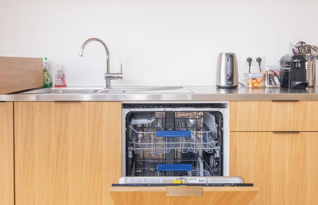 Top Floor New Duplex Stunning View In Trendy St Gilles - Foto 23