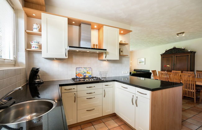 Farmhouse in Rheeze Near Forest and Meadows - Photo 13