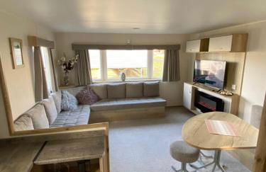 Modern & Homley 3BR Caravan - Foto 1