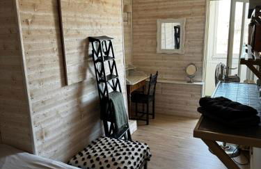 Spacieux et lumineux duplex arty au centre de Sète - Photo 11