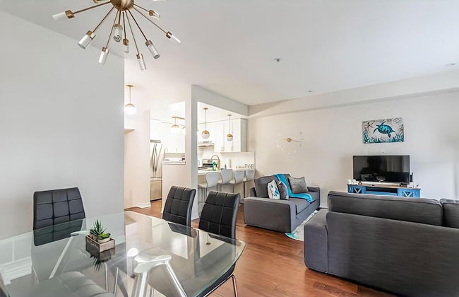 3BR 2 5BA Townhome 1 min to the Beach BBQ Parking - Foto 3