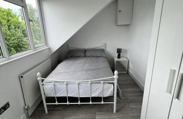 Lovely 2 Bedroom Flat with Roof Terrace in London NW6 - Foto 8