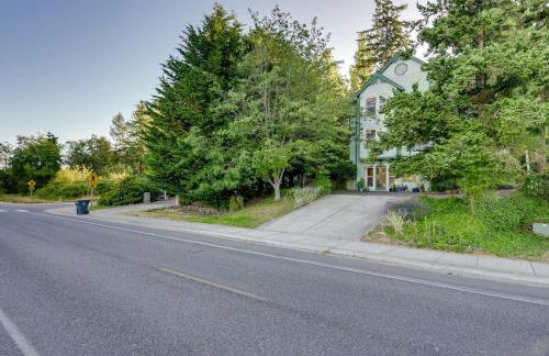 Less Than 1 Mi to Jefferson Healthcare Nurse-Ready Rental - Foto 24