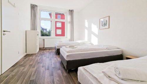 Tolstov Apartments - Several 1 Room Fitter Apartments with kitchen and washing machine - 25 Min Messe DUS - Foto 3, wardrobe