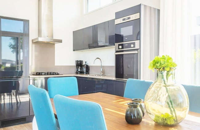 Drenthe Family Getaway w/ Garden - Foto 8