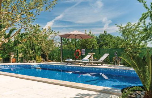 Awesome Home In Nedescina With Kitchen - Foto 8