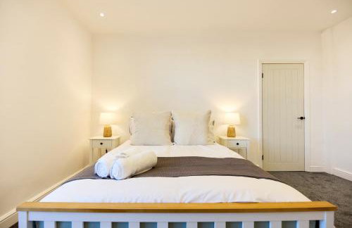 Aura - Elegant Retreat in Prime Leeds Location! - Foto 2