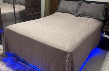 Apartamento moderno e aconchegante com ótima localização - Foto 7