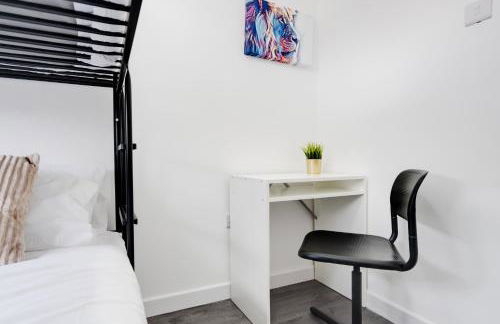 Dazzling & Modern 4bd - Coop LIVE - Etihad - Parking - Foto 20