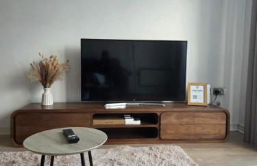 Wolverhampton Apartment with Free Parking 1 minute from the train station - Foto 2