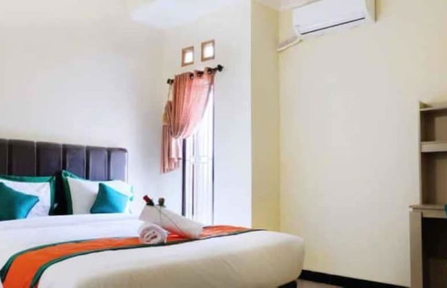 Homestay Tegal Kota by Simply Homy - Photo 4