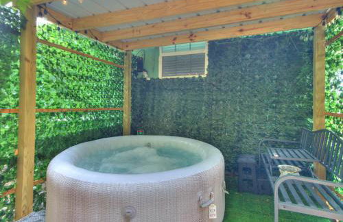 OKC Casita - Private Hot Tub, Fenced Yard, Mins to Top Spots, Pet friendly - Foto 68