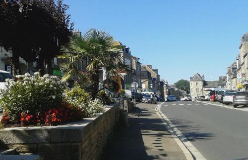 Beautiful village home close to all attractions - Foto 32