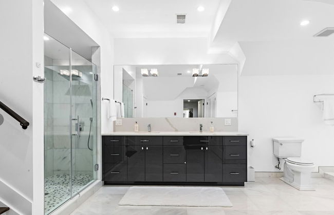 Monmouth Beach 4BR Villa on the Water - Foto 40