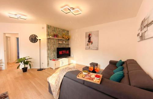 ISEO LAKE ESCAPE - 2BR, Terrace, Air Conditioning & Fast Wi-Fi - Foto 1