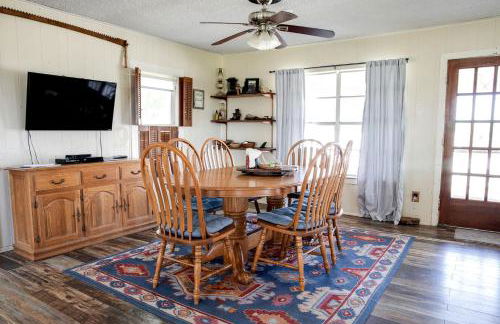Spacious Cottage Rental for Group Getaway on Ranch near Dallas, Texas - Foto 12