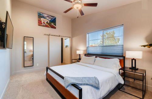 Fancy Townhome Near Old Town, Breweries and River! - Foto 16